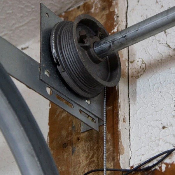 BIY resolve Common Garage Door Cable Issues.