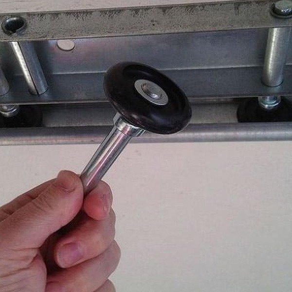 How to Repair Garage Door Rollers: A Step-by-Step Guide BIY guide.