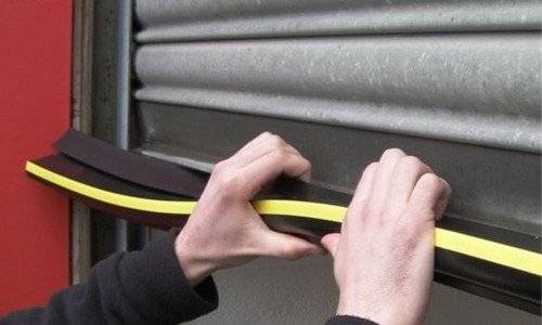 Effective Garage Door Seal for Weather Protection and Energy Efficiency