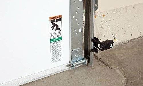 Get seamless garage door sensors replacement today.